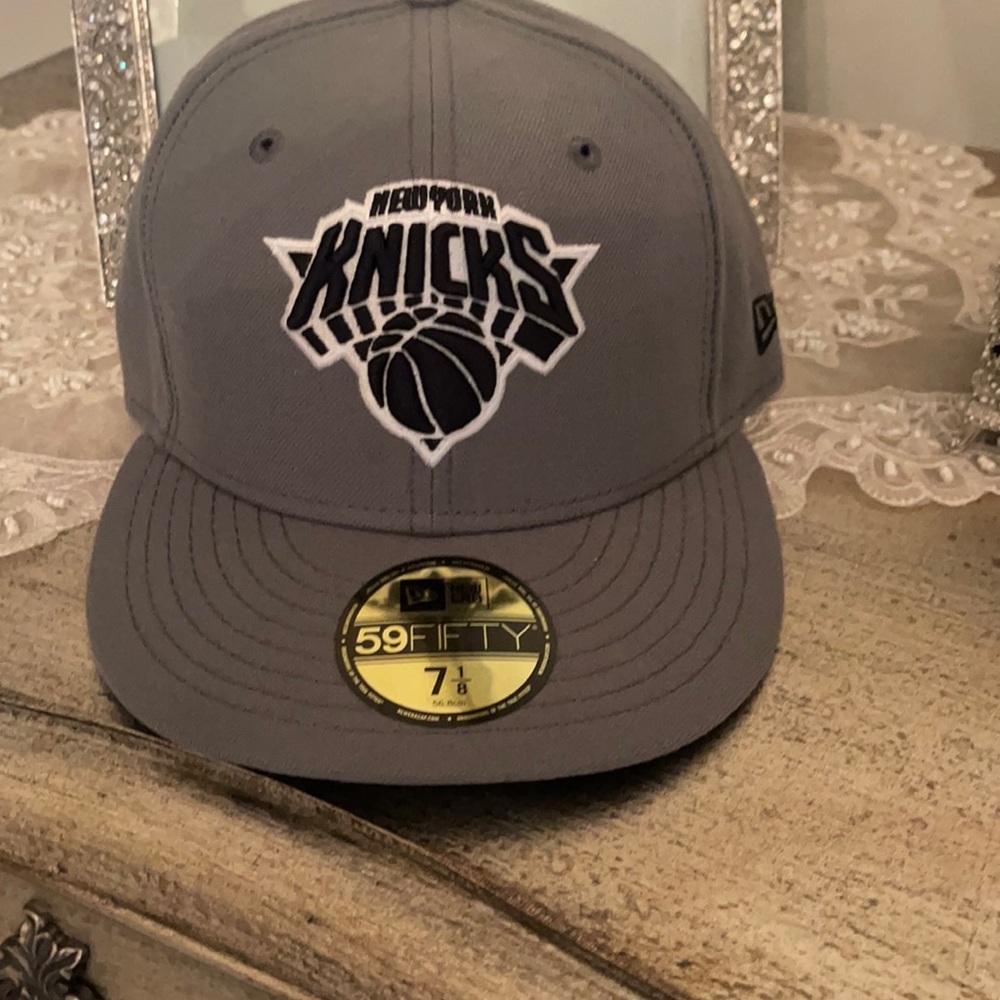 Brand New New Era Knicks fitted